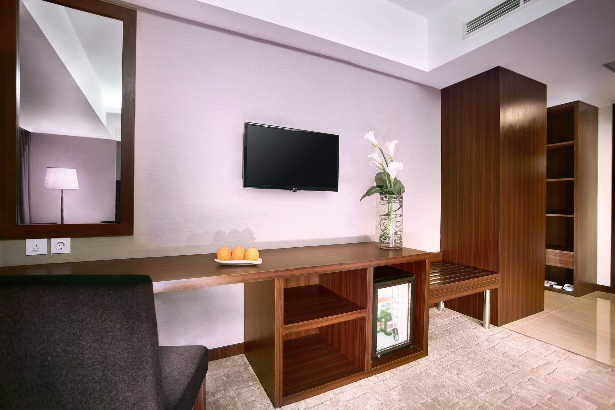 Aston Madiun Hotel & Conference Center Eksteriør bilde
