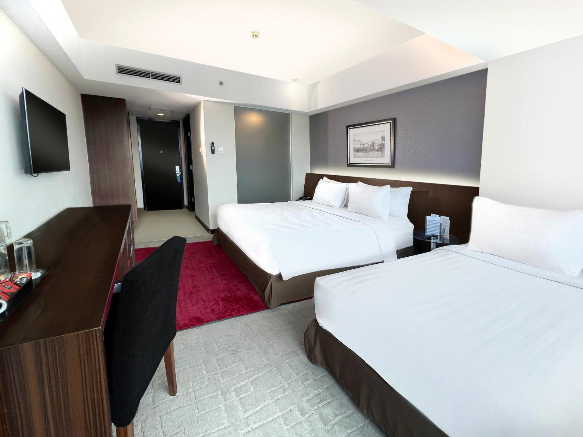 Aston Madiun Hotel & Conference Center Eksteriør bilde
