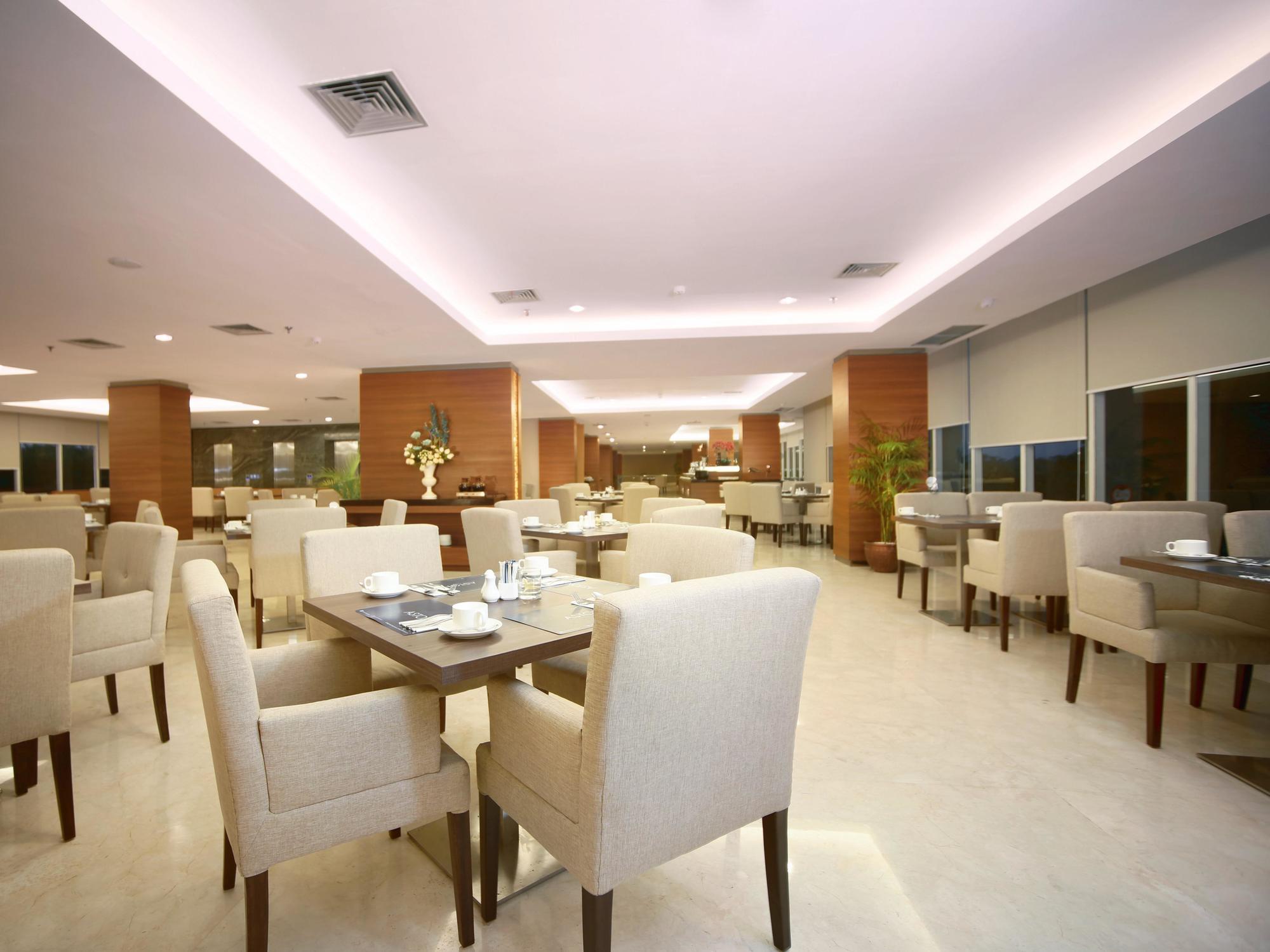 Aston Madiun Hotel & Conference Center Eksteriør bilde