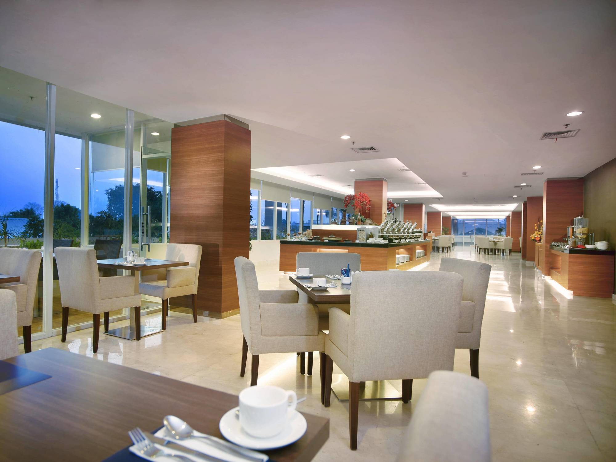 Aston Madiun Hotel & Conference Center Eksteriør bilde