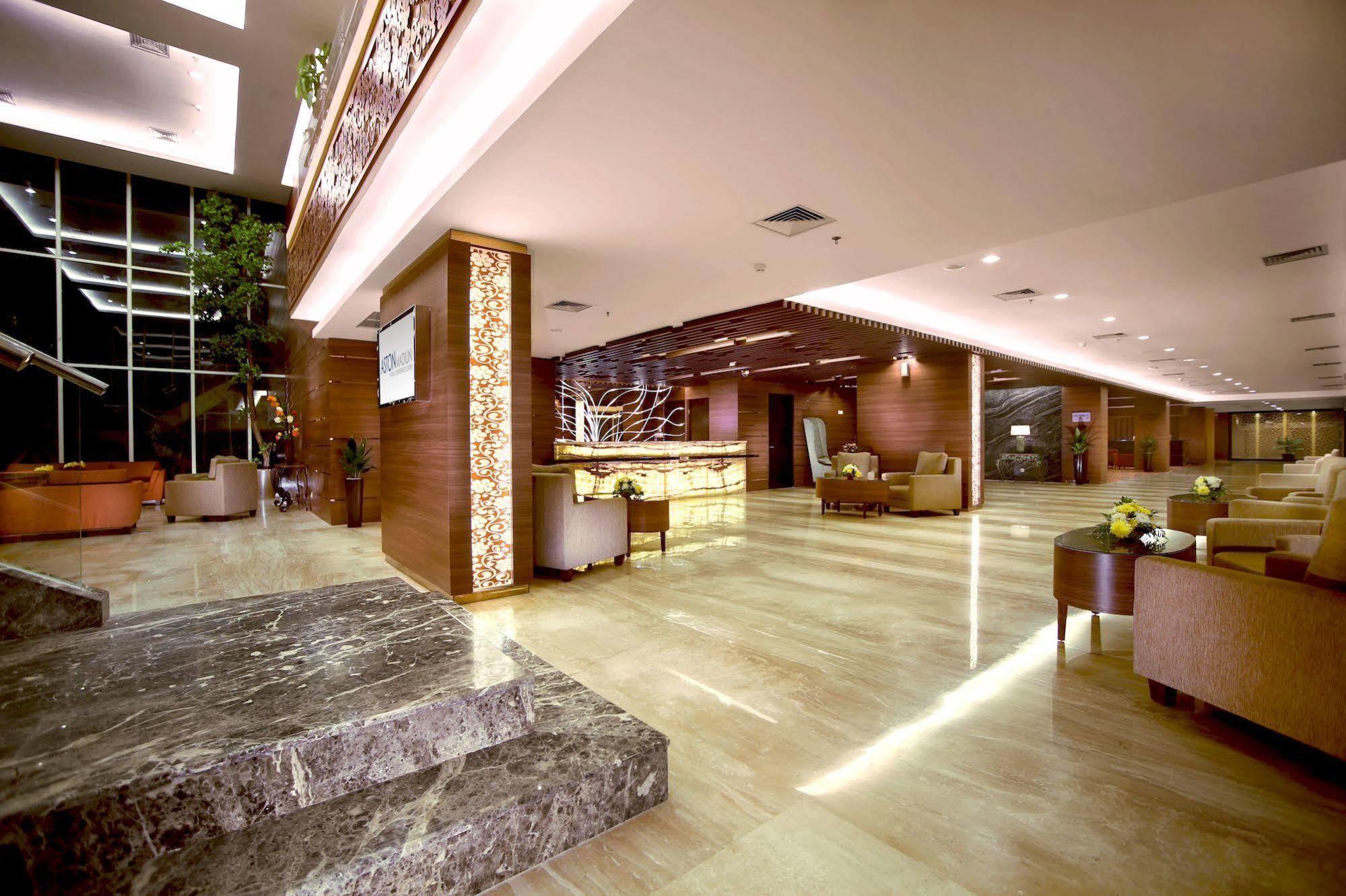 Aston Madiun Hotel & Conference Center Eksteriør bilde
